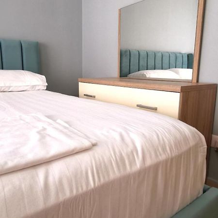 Vasos Apartment ดูร์เรส ภายนอก รูปภาพ